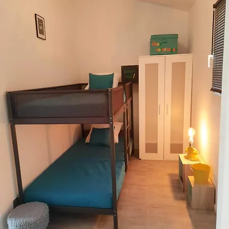 דירה La Maisonnette Du Chateau D'eau *