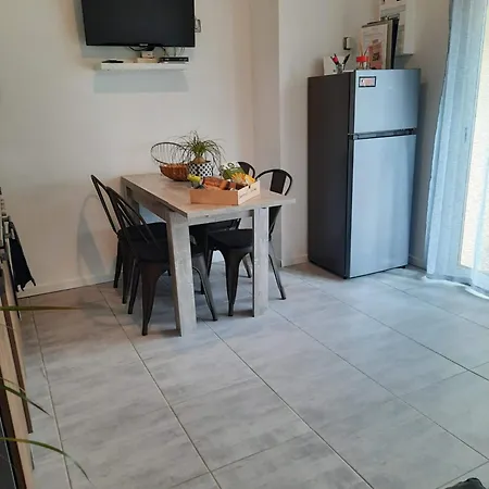 דירה La Maisonnette Du Chateau D'eau Collorgues